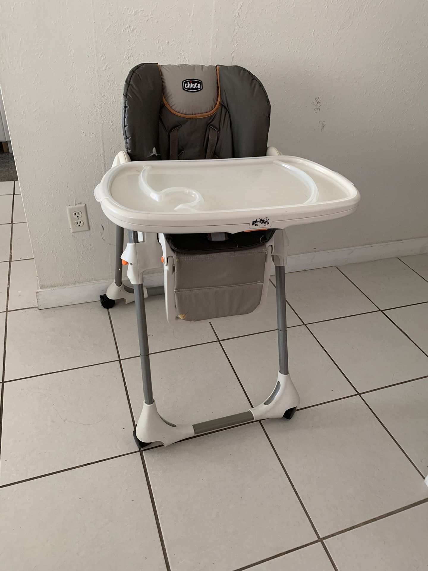 Chicco high chair there are some parts that are a little worn but still good