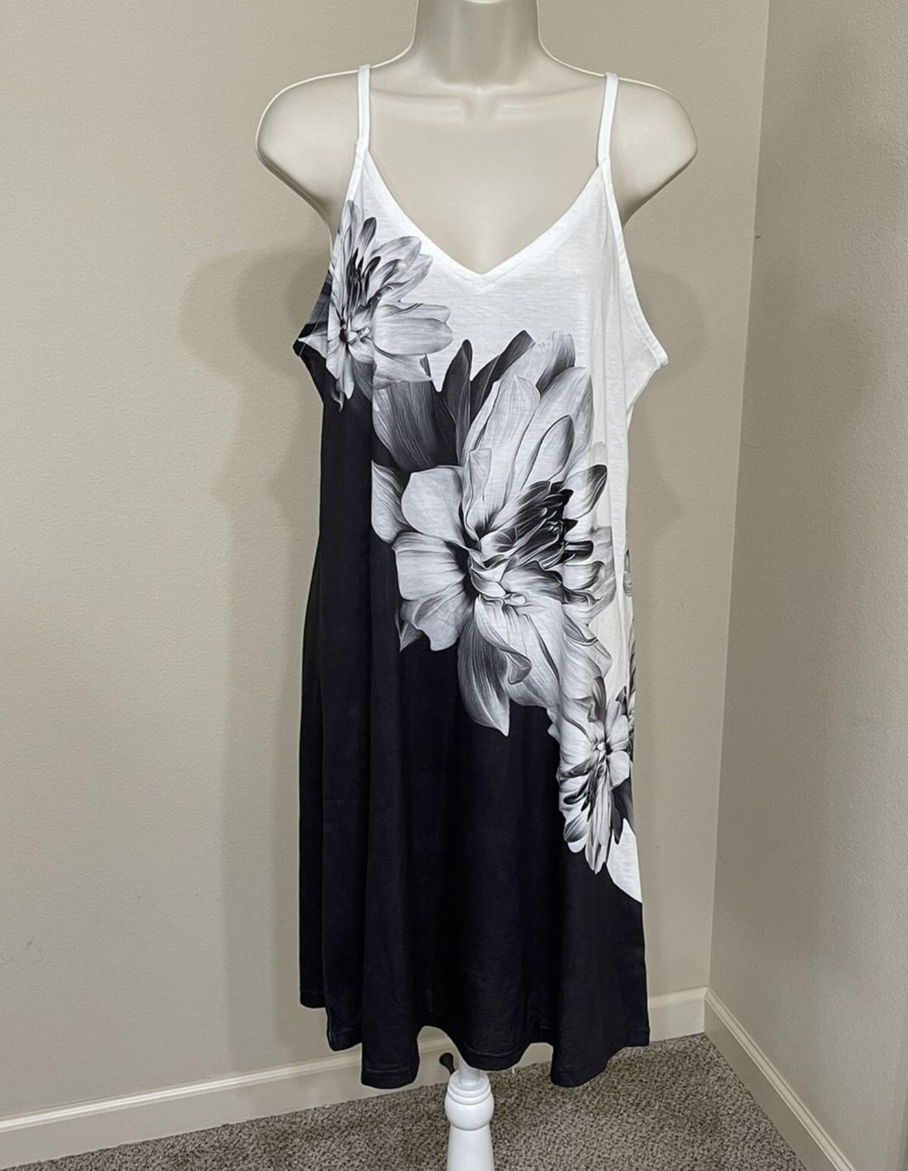 Black And White Floral Dress