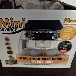 Brinsea Mini Advance 7 Egg Digital Incubator Complete in Box
