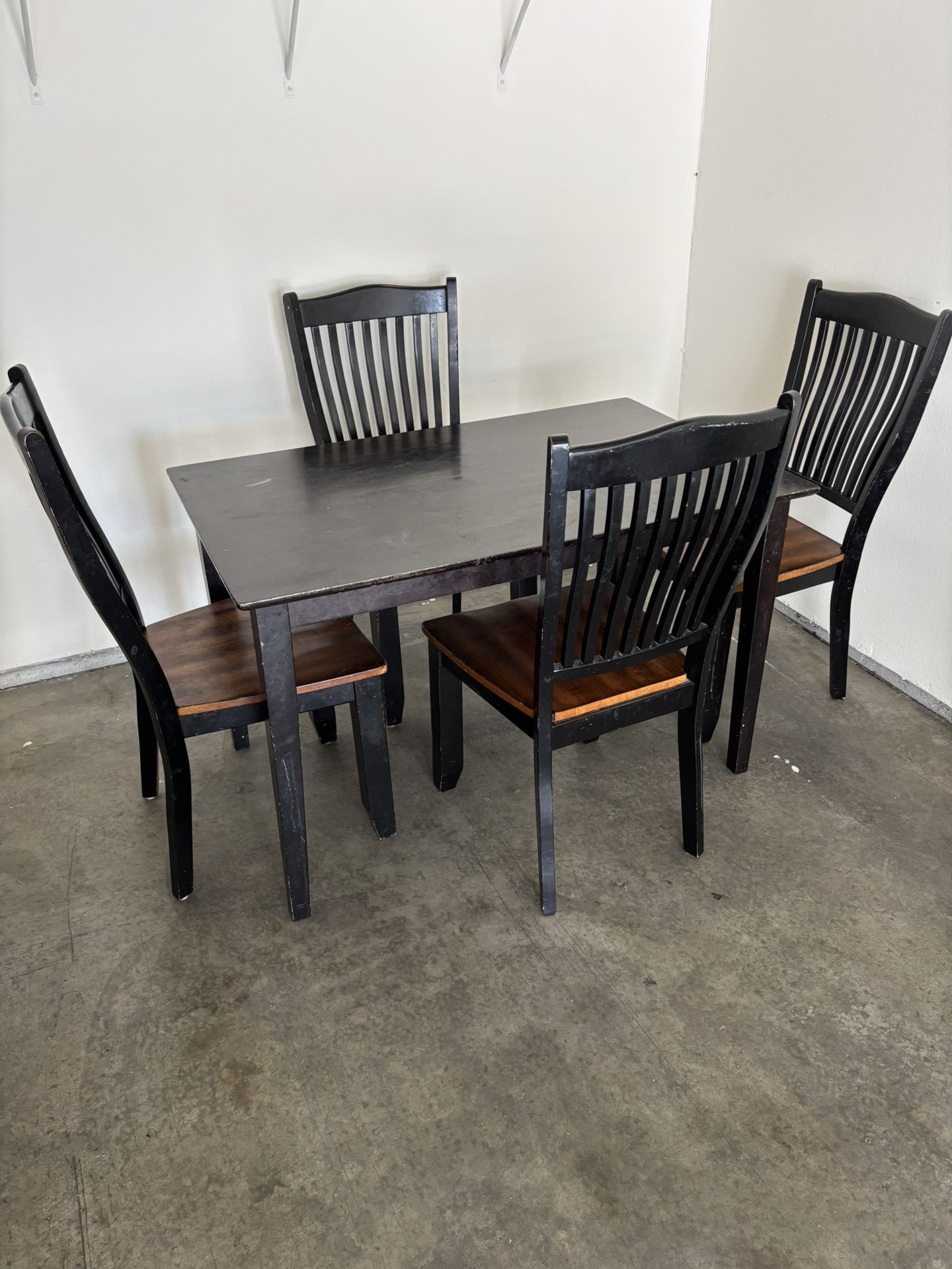 Dining Table With 4 Chairs