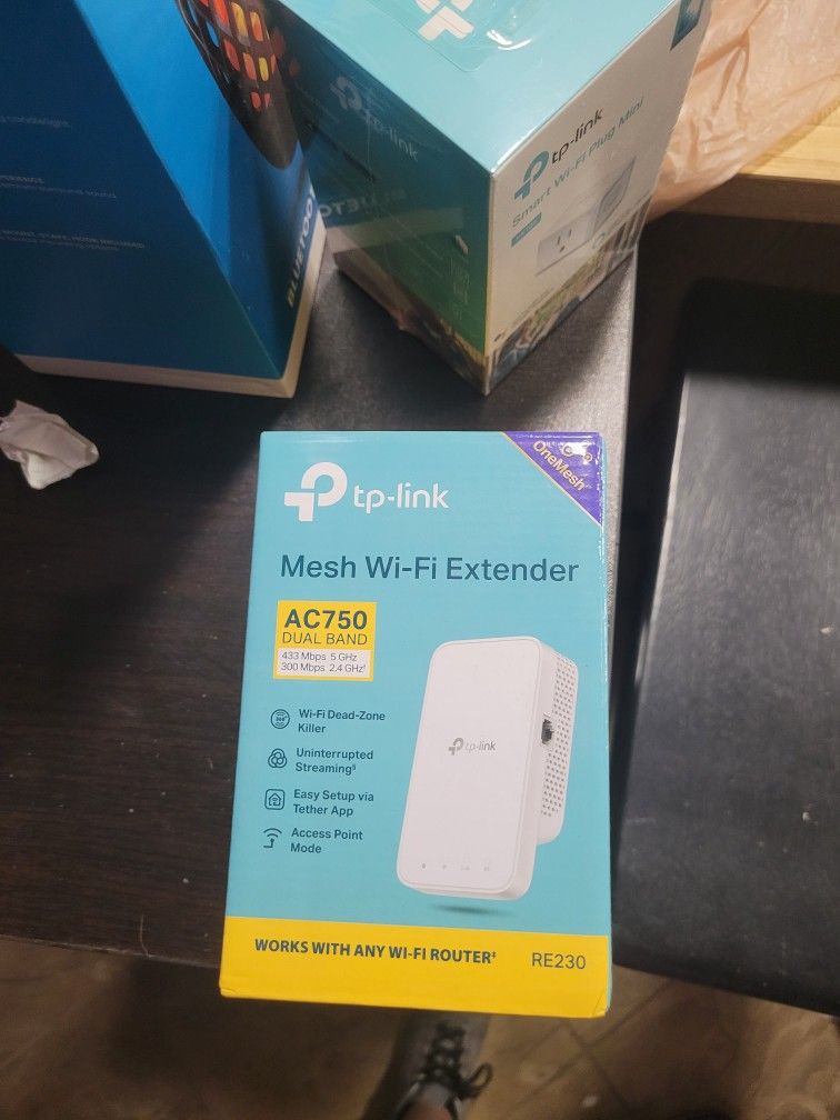 Wifi Extender - New. Box Never Opened 