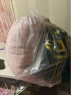 Laundry delivery and pick up wash and fold clothes