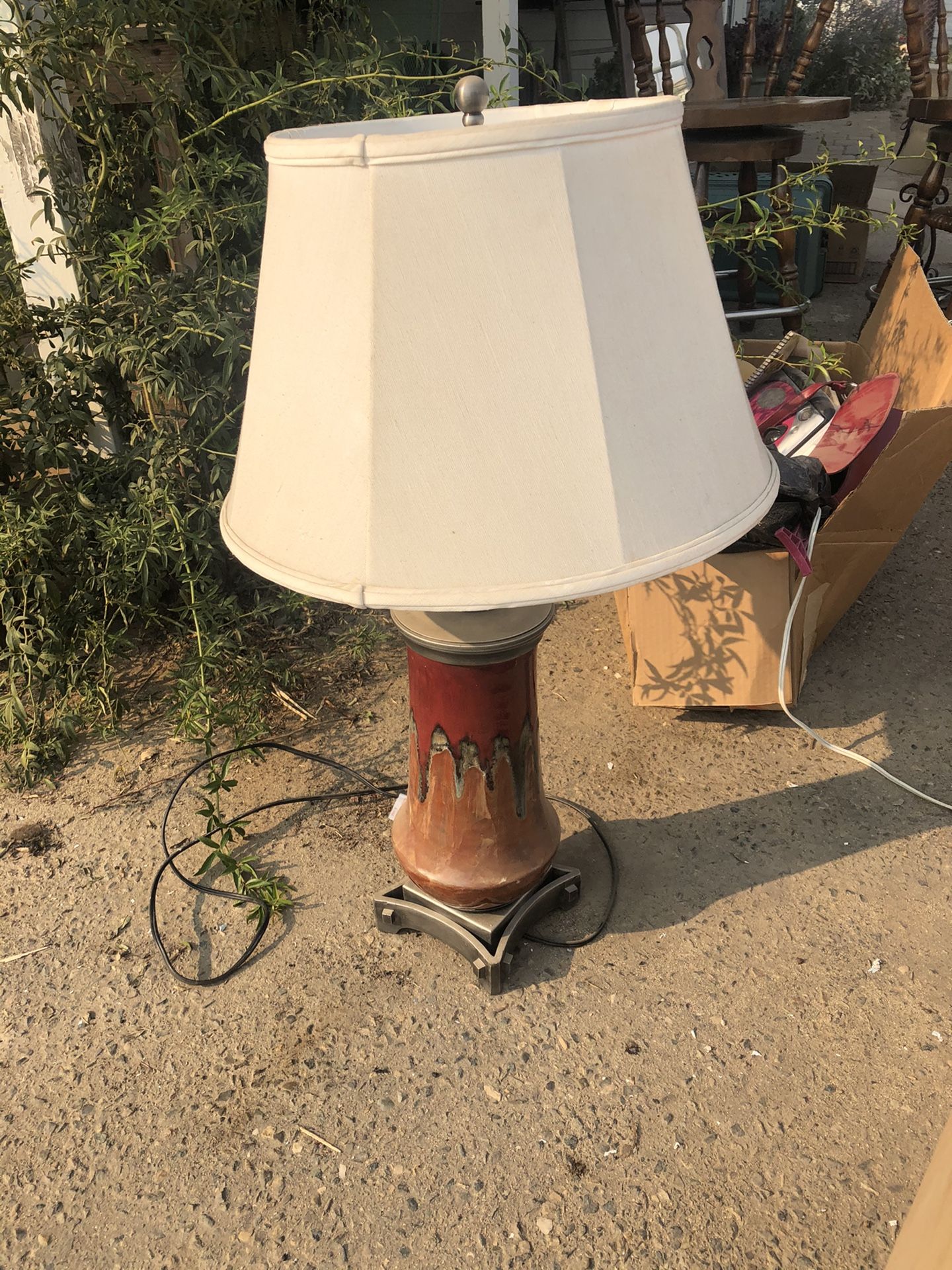 Table lamp
