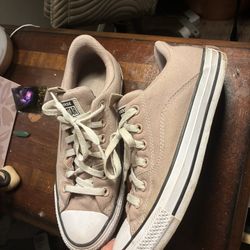 Women’s Chuck Taylor’s
