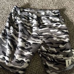 Men's L PUMA  SE Way 1 Fleece Athletic Black Gray Camo Shorts