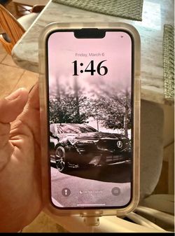 iPhone 14 Plus red