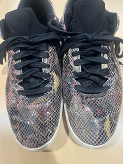 KOBE BRYANT • AUTHENTIC • SNEAKERS • RARE • SNAKESKIN