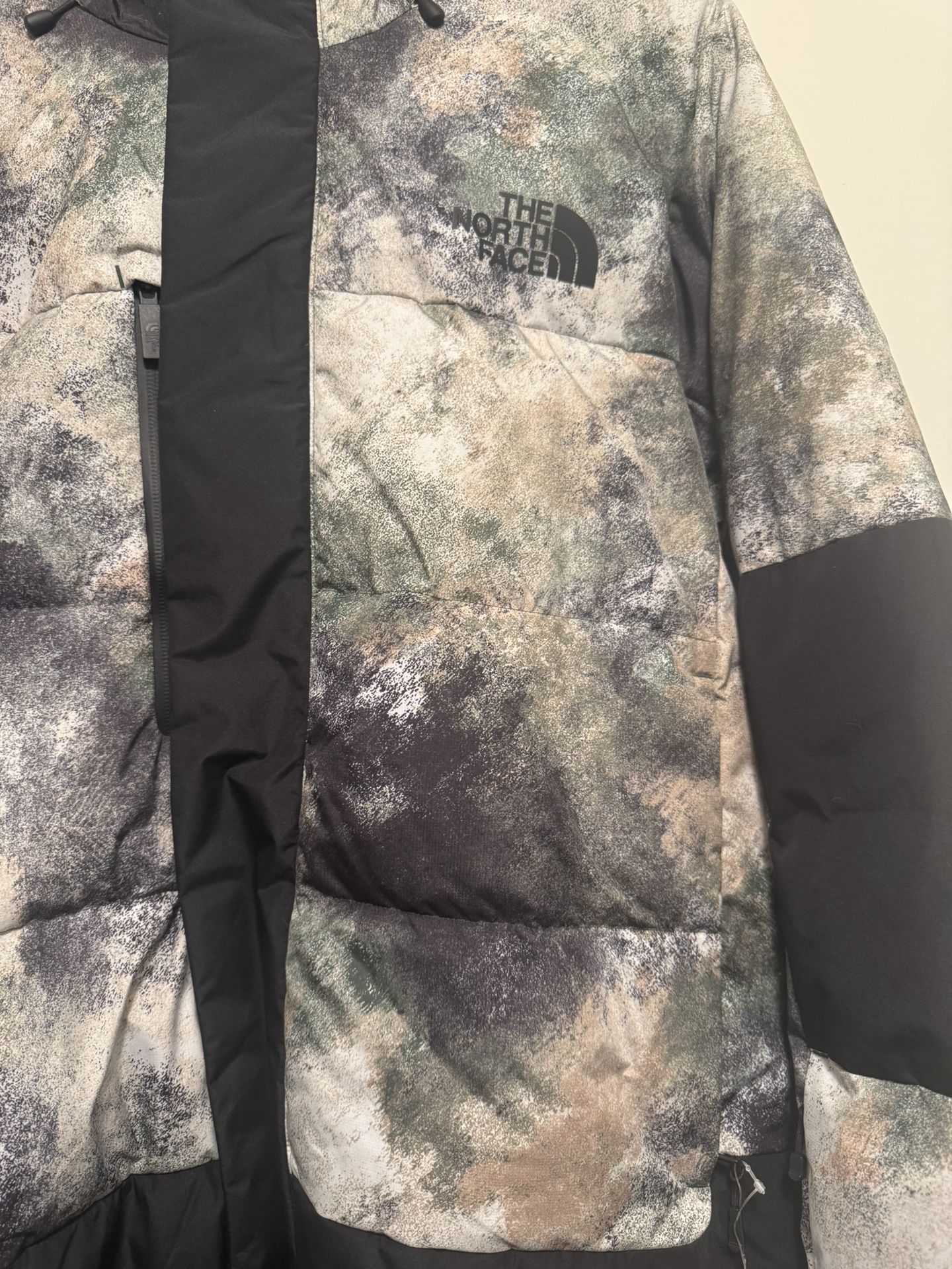 North Face Gore-Tex Jacket (Med Size)