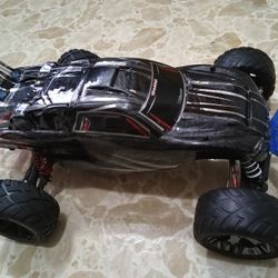 Traxxas Rustler $270 Or Best Offer No Charger No Battery