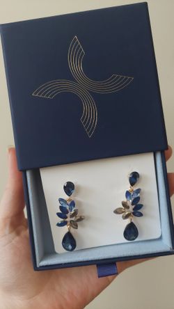 NIB Blue Crystal Leaf Drop & Dangle Earrings with Gift Box