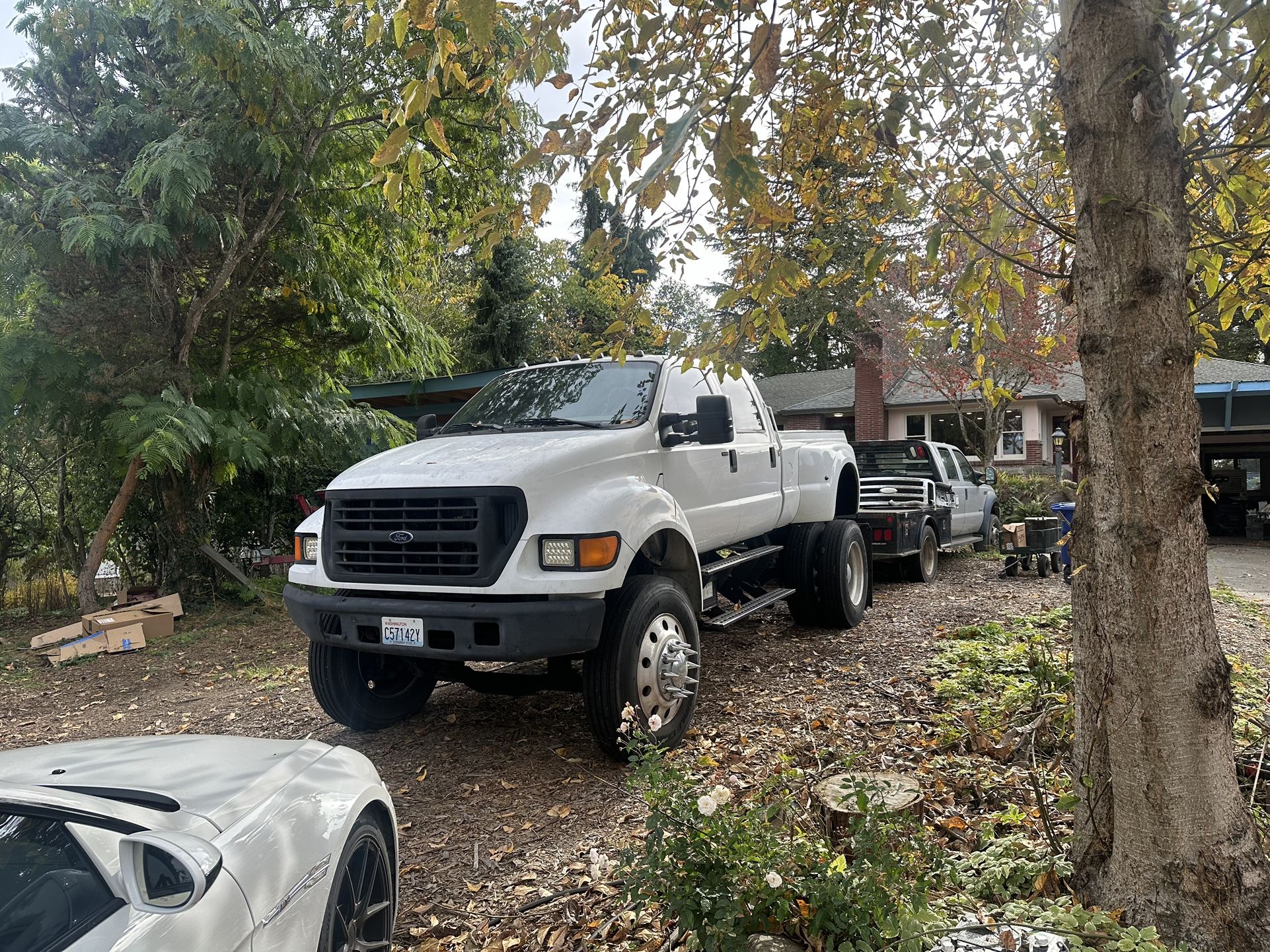 Monster Truck F650 Lifted Custom Comfortable Tow And Show Truck