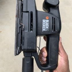 Black & Decker 1/3-Sheet Finishing Sander