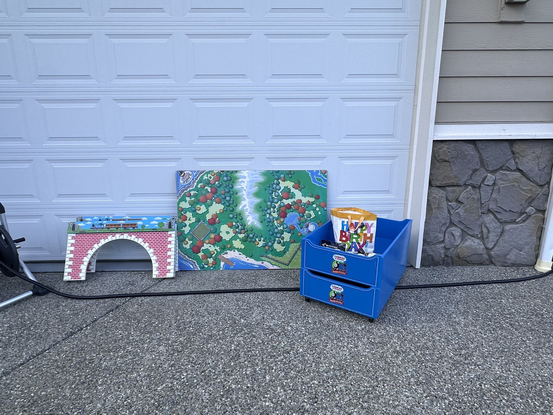 Thomas The train Table W/ Drawers