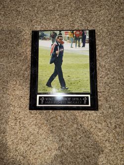 Mike Ditka Says Goodbye To McCaskey Plaque - Bear Down Chicago Bears