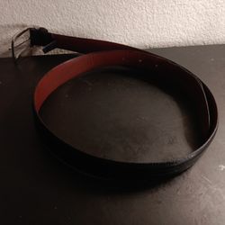 NEW Roundtree & Yorke 38" Geneuine Italian Calf Skin Leather Men Belt.
