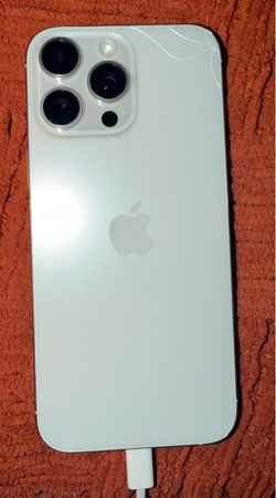White iPhone 16 Pro max