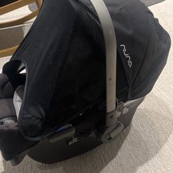 Nuna Car seat 