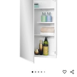 Fundin White Medicine Cabinet Recessed or Surface Mount, Bathroom Medicine Cabinet with 18 x 30 Beveled Mirror and Adjustable Staggered Shelves, Wall 