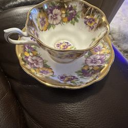 Royal Albert Vintage Teacup and Saucer | Bone China | Teacup Collection 