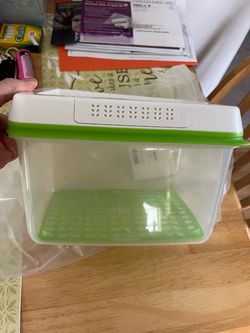Rubbermaid lettuce keeper