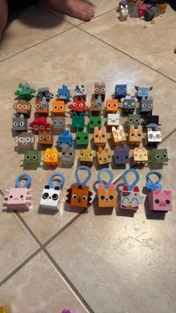Roblox Pet Simulator toy pets and accessories
