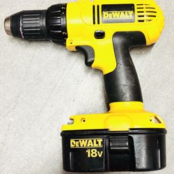 DeWalt 18 Volt Drill 