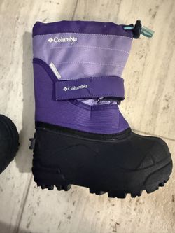 Kids Size 7 Snow boots