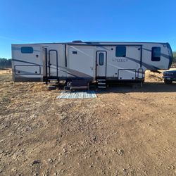 Fifth Wheel rv 