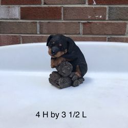 Rottweiler Dog Statue