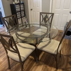 Dining Table Set W/ 4 Chairs