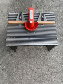 Craftsman router/saber saw table.