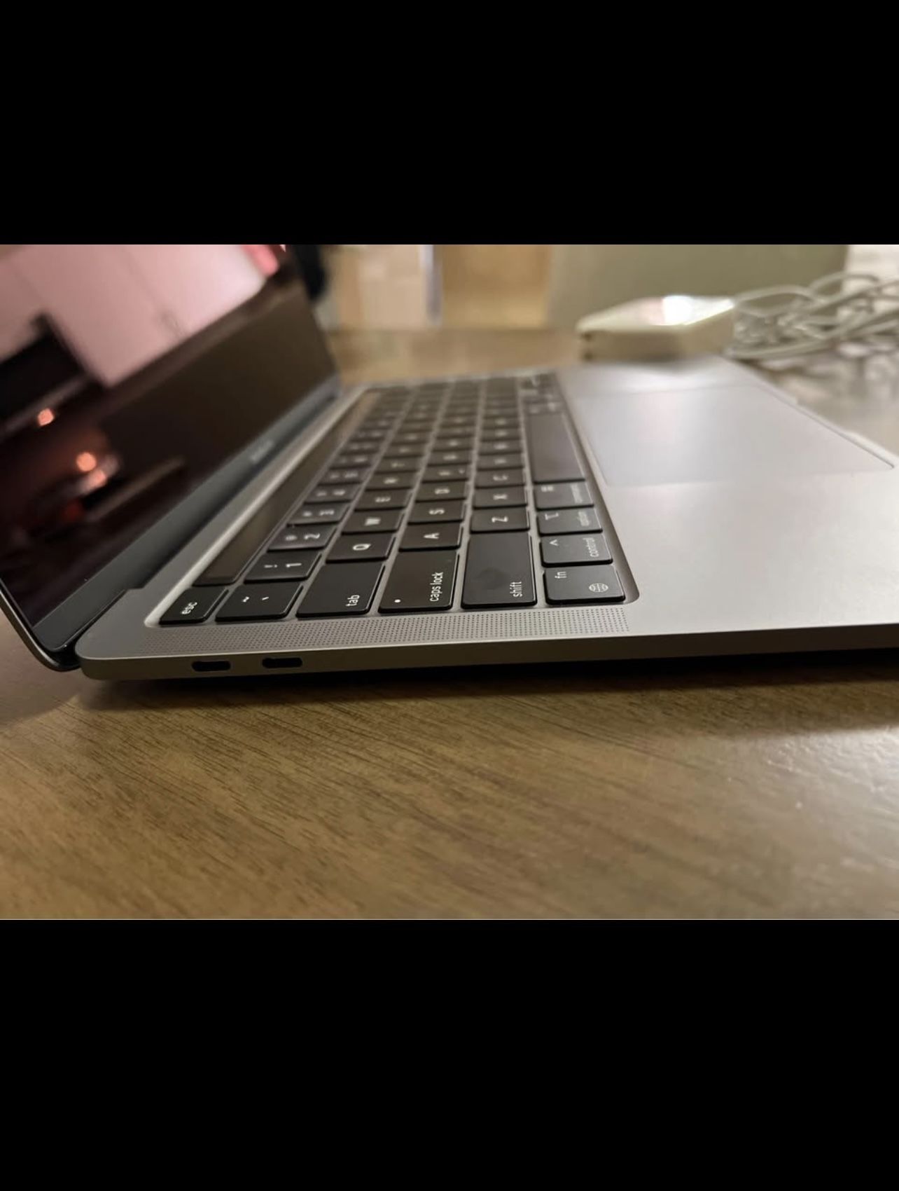 Apple MacBook Pro 13” 2022
