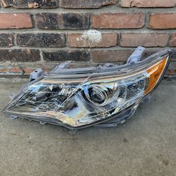 12 13 14 Toyota Camry Headlight Driver Left