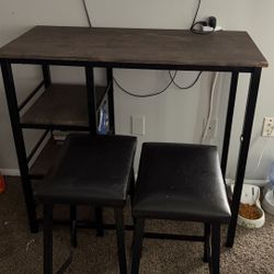 Dinning/ Kitchen Table With Stool