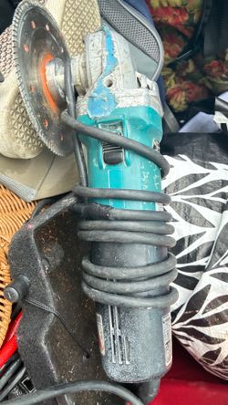 Makita Angle grinder