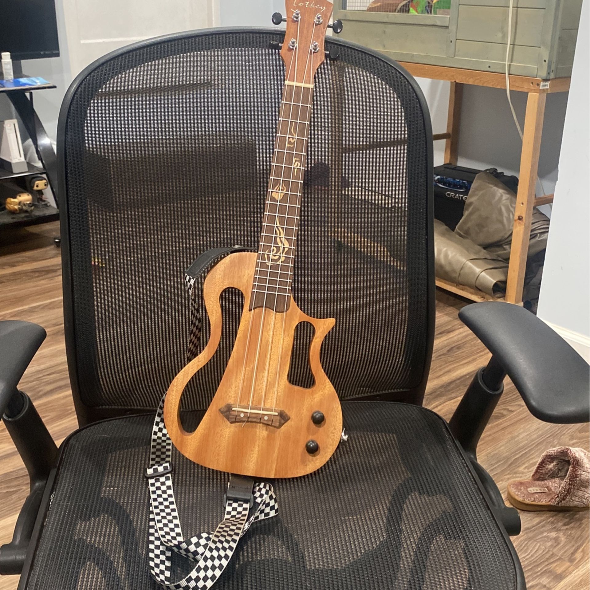 Lotkey electric ukulele for sale in paramount ca offerup