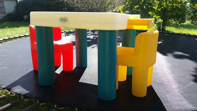 Little tikes craft table & chairs