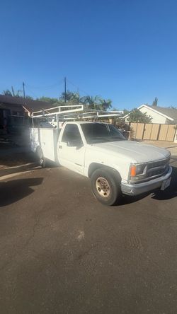 2000 Chevy c3500 big block utility truck