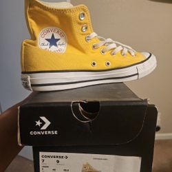Converse W-size 9 M-size 7