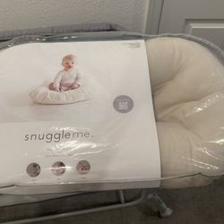 Snuggle Me Infant lounger