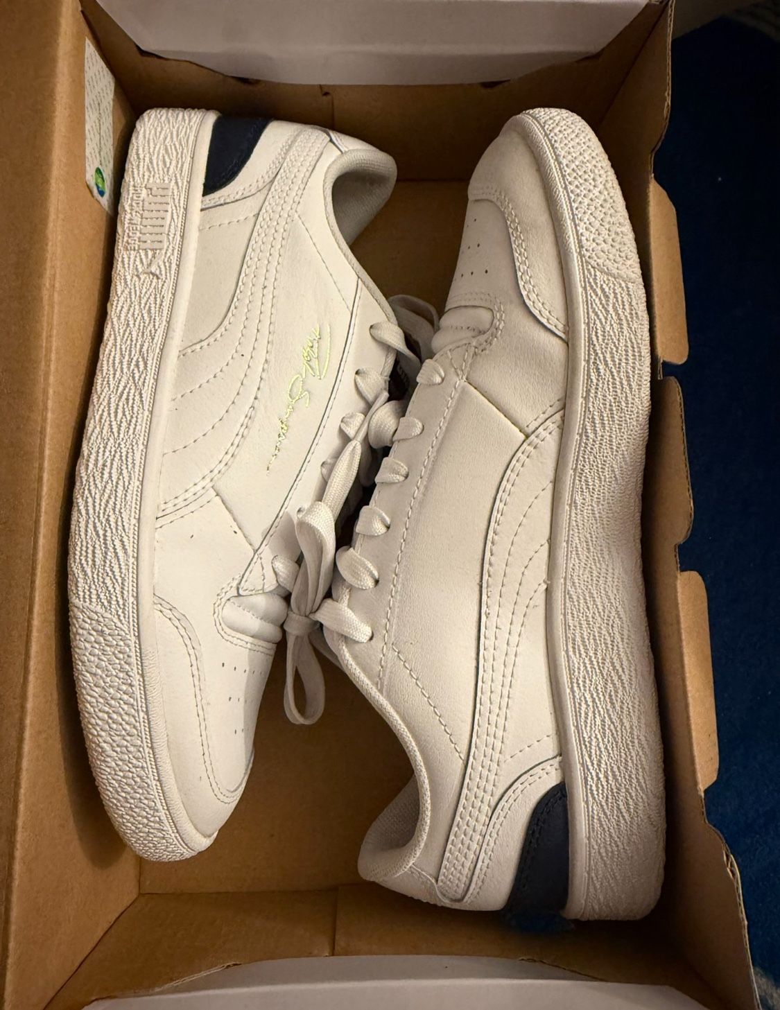 USED LIKE NEW PUMA RALPH SAMPSON LO WHITE/BLUE SIZE WOMEN 8 or MENS 6.5