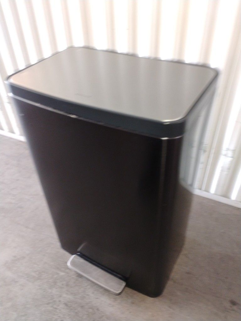 Kohler Step Trash Can