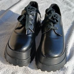 For Ever 21 Chunky Platform Shoes Size 7  (Used)  Close  to Garland Rd  and  Jupiter Rd Dallas 75218