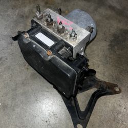 04/05 JDM Subaru ABS Module Pump