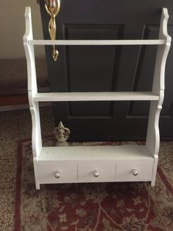 Cute Vintage shelves