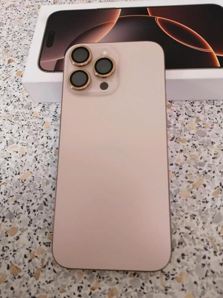 *JNLOCKED* iPhone 16 Pro max (Like Brand new)