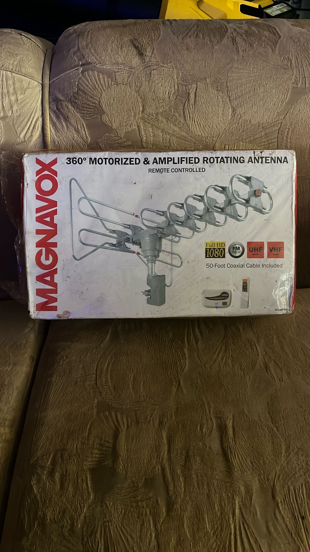 Brand new still in the wrapper I bought two and only used one remote control rotating antenna