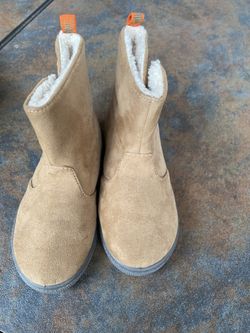 Carter’s choes new