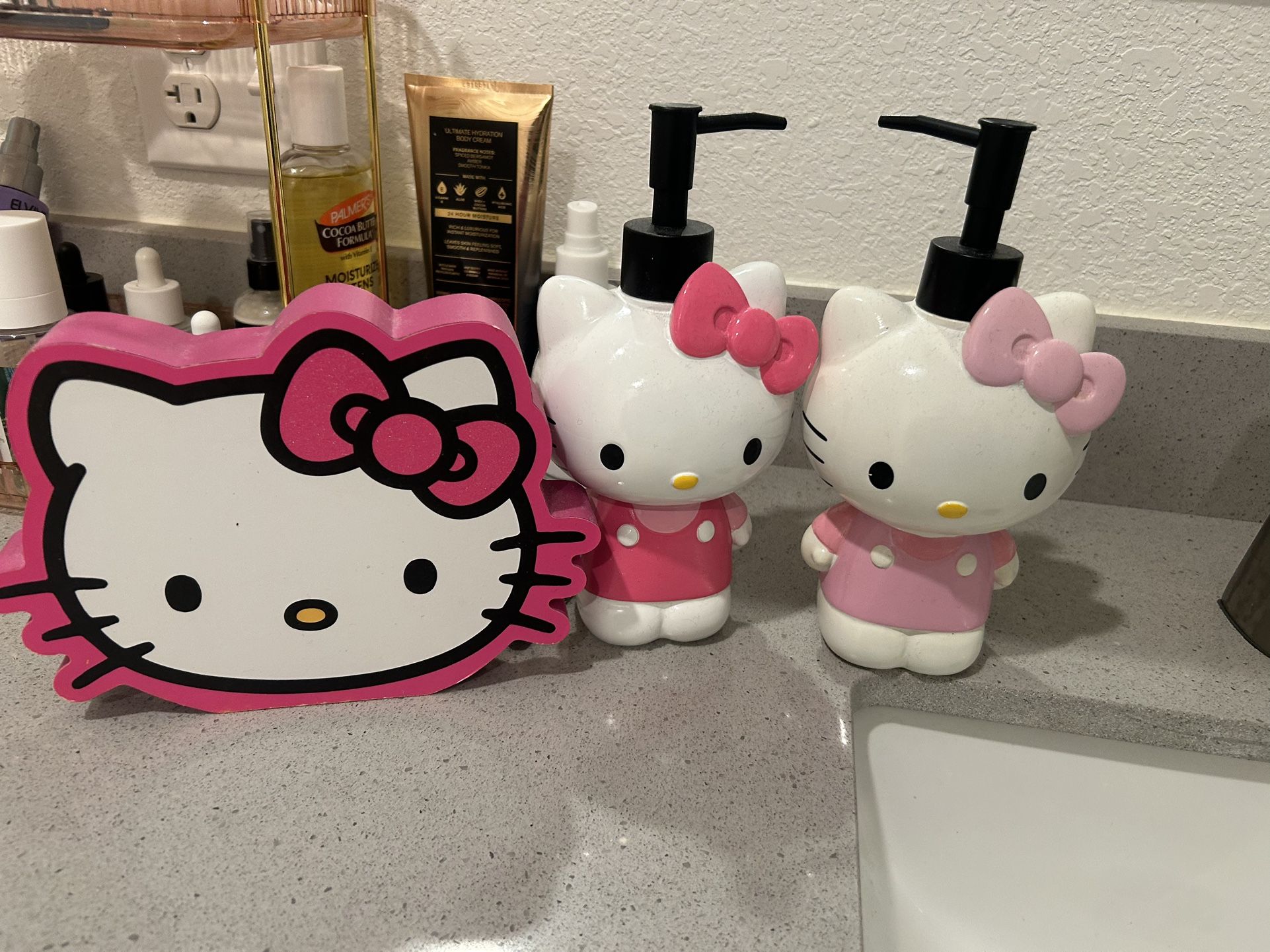 Hello Kitty Bath Room