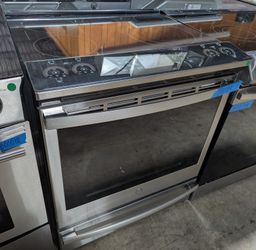 GE Profile 30" Slide-In Electric Range with Convection 